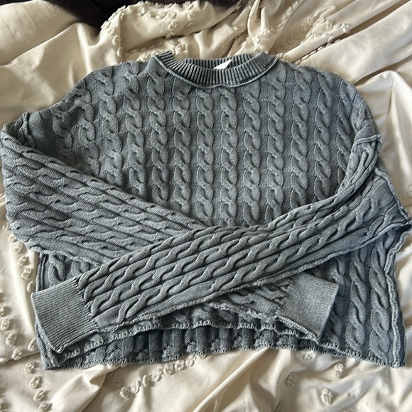 Never been worn full tilt sweater - Picture 2 of 4